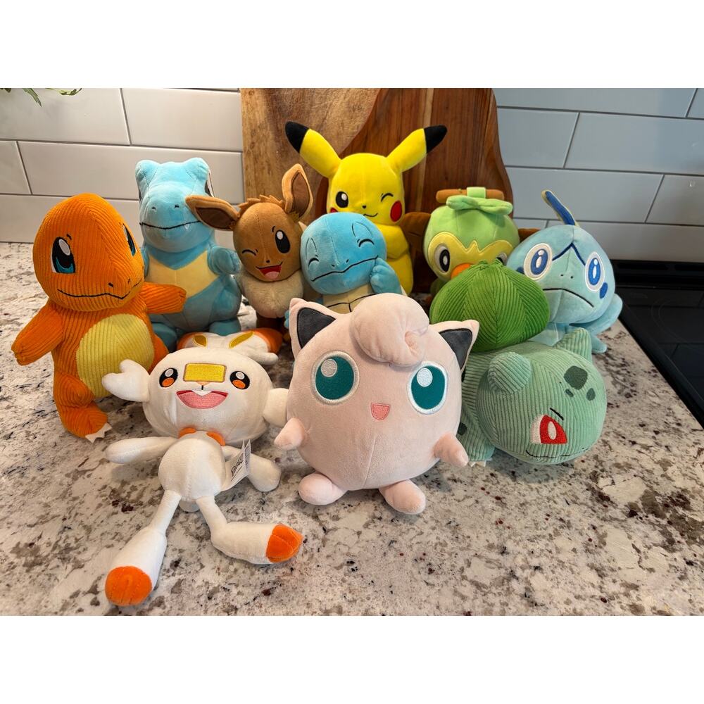Lot of 10 Pokémon Plush Pikachu Charmander Squirtle Bulbasaur Eevee Some Winking